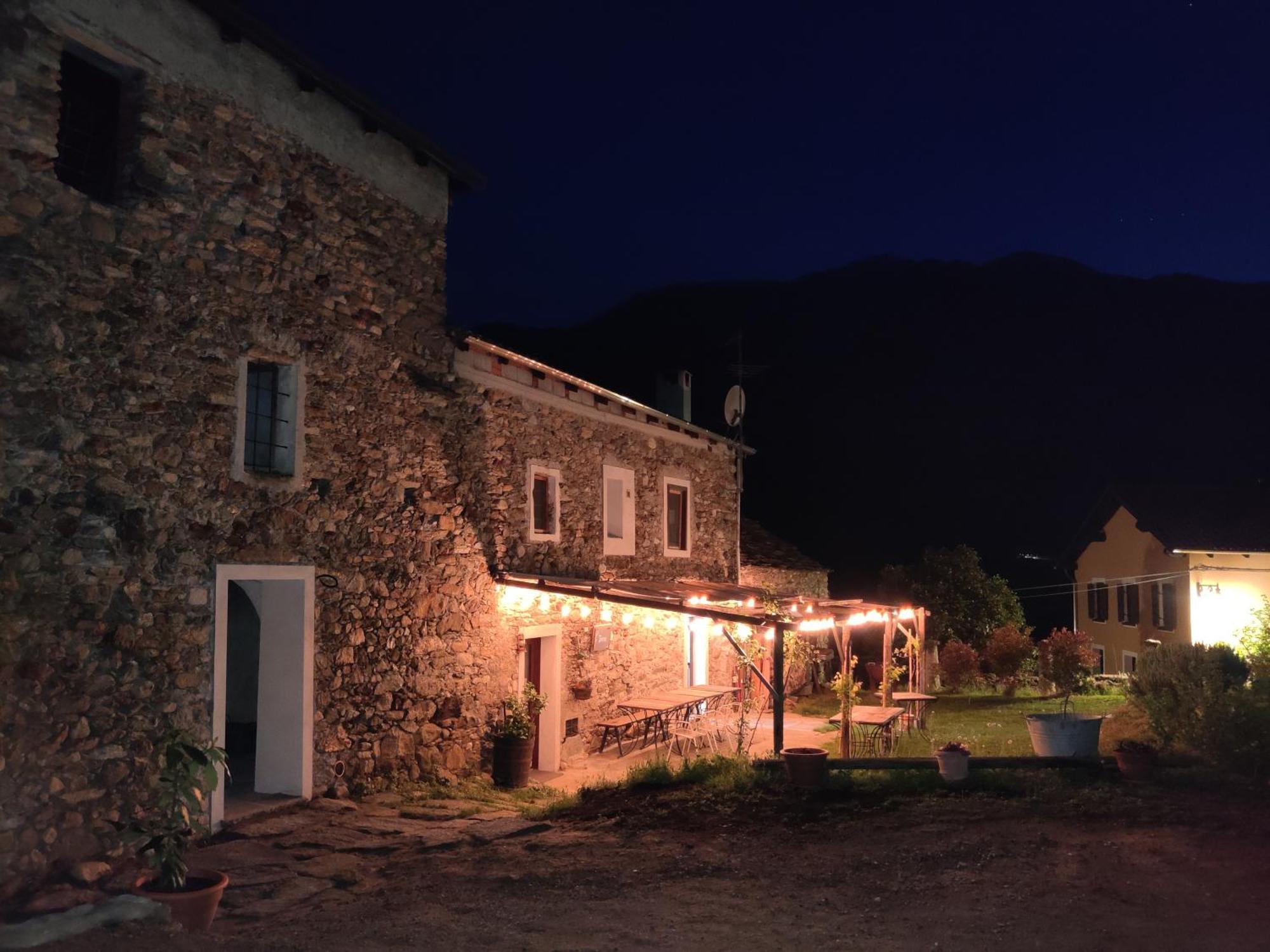Bed and Breakfast Relais del Brigante à Settimo Vittone Extérieur photo